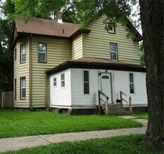 Building Photo - 1437 W 2nd St