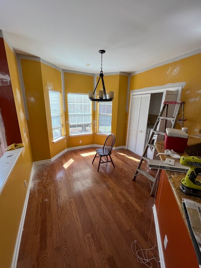 Foto del edificio - 700 E Colony Ct