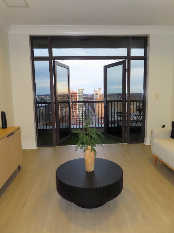 Foto del edificio - 222 S Caldwell St