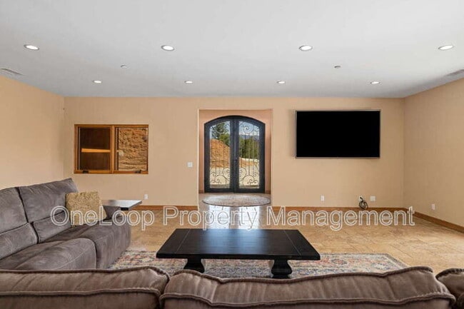 Foto del edificio - 3025 Via Viejas