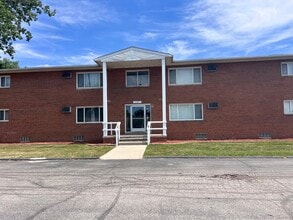 Building Photo - 14680 Middle Gibraltar Rd