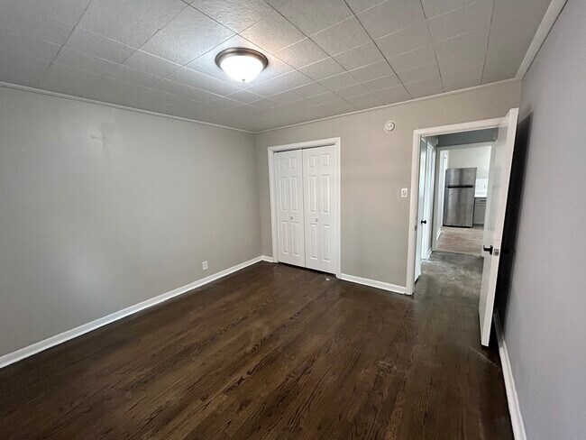 Foto del edificio - 16155 Honore Ave