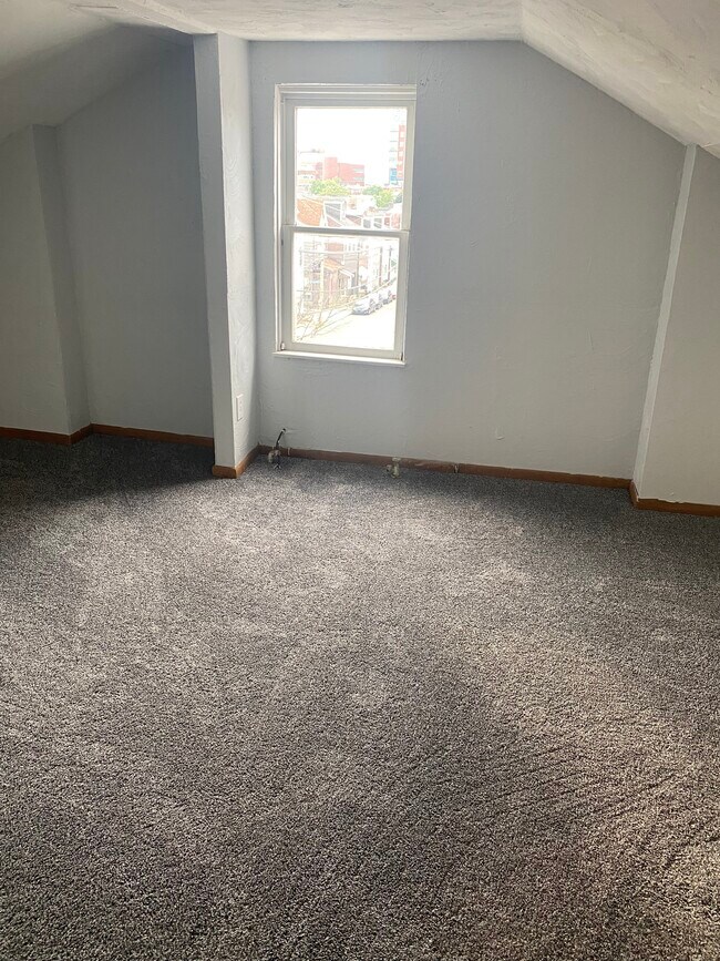 Foto del edificio - 4609 Friendship Ave