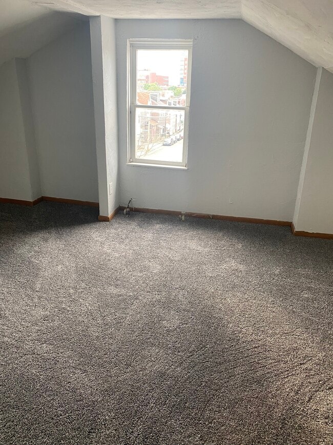 Building Photo - 4609 Friendship Ave