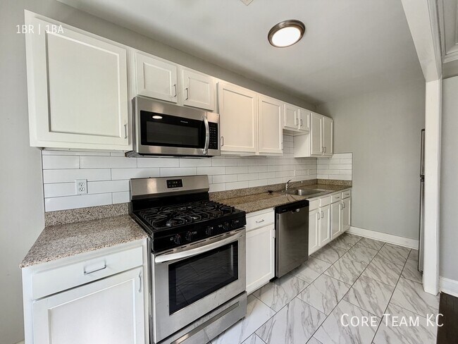 Foto del edificio - 217 E 46th St