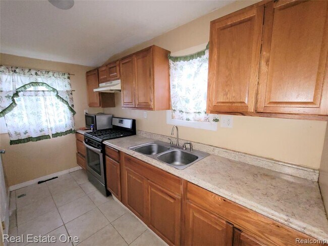 Foto del edificio - 6912 Mansfield St