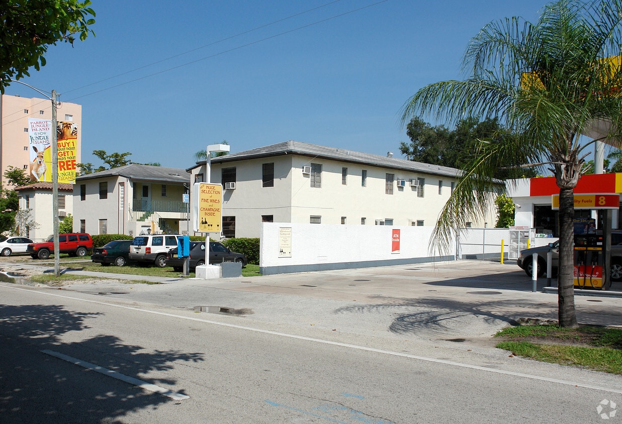 2030 - 2034 SW 3rd Ave - 2030-2034 SW 3rd Ave