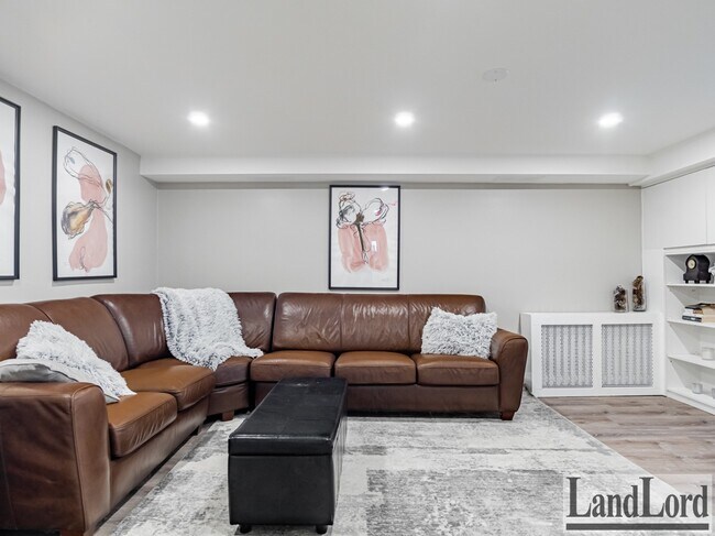 Building Photo - 65 Fairfield Ave