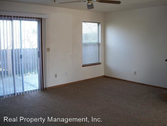 Building Photo - 5382 Valleyridge Dr
