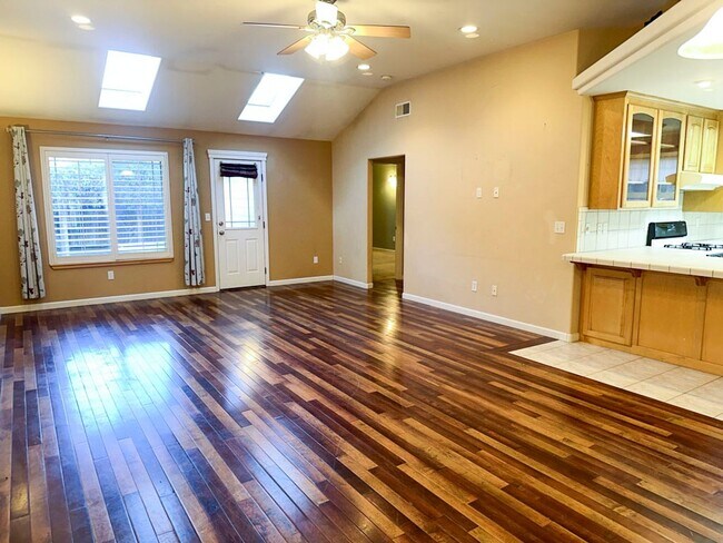 Building Photo - Available TBD Jan - Enjoy the privacy of y...