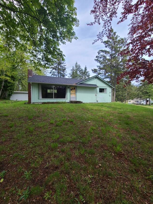 Primary Photo - 2203 SE Sedgwick Rd