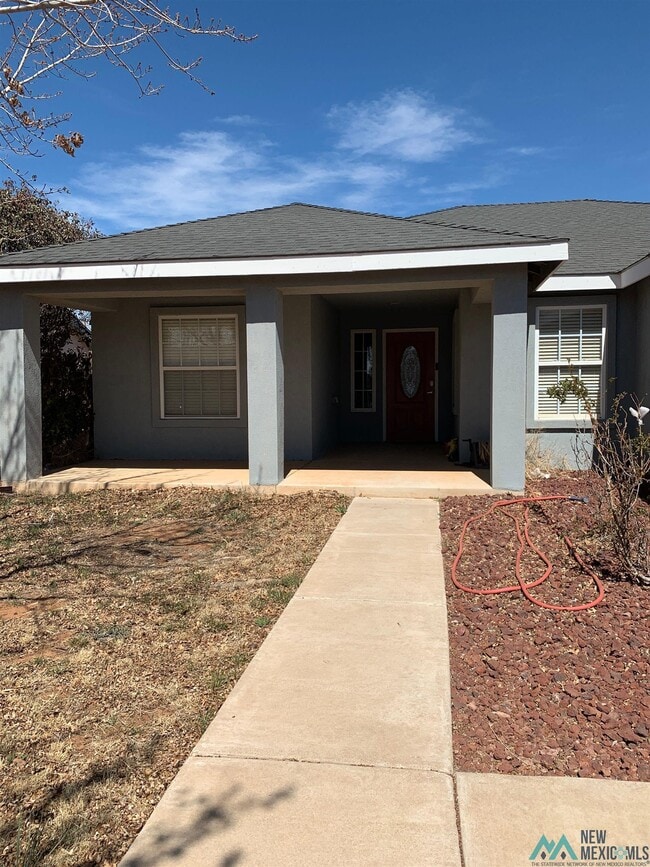 Building Photo - 2104 Hali Ln