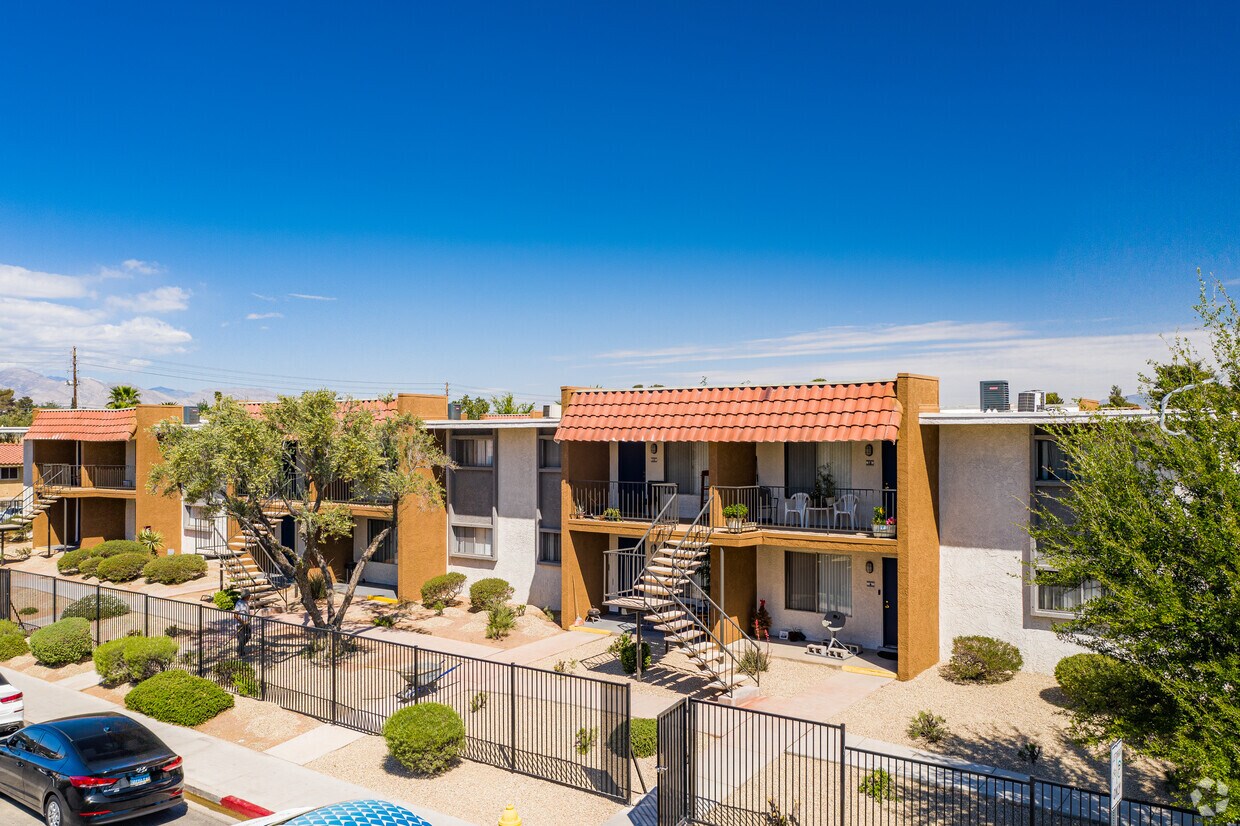 Tides on Valley View Apartments in Las Vegas, NV