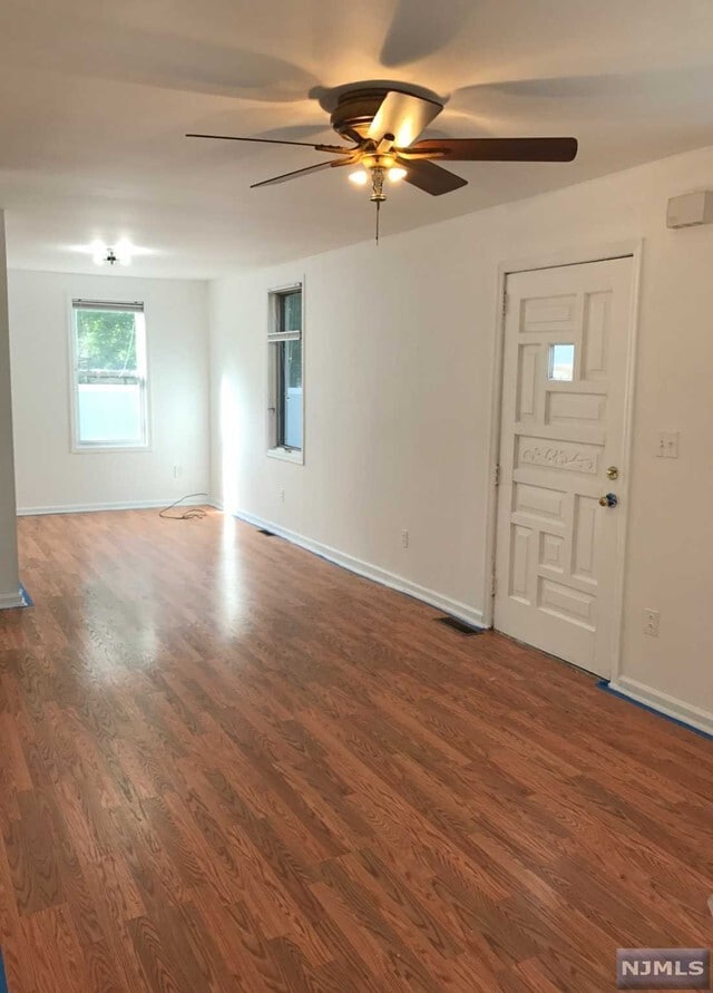 Building Photo - 1 Cedar Ln