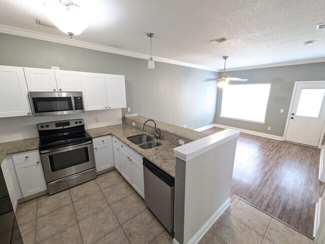 Foto del edificio - 2160 Hadleigh Hills Ct