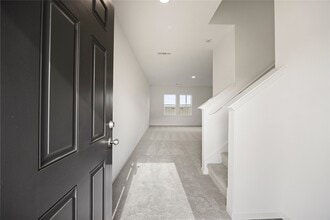 Building Photo - 8203 Vacek Xing Wy