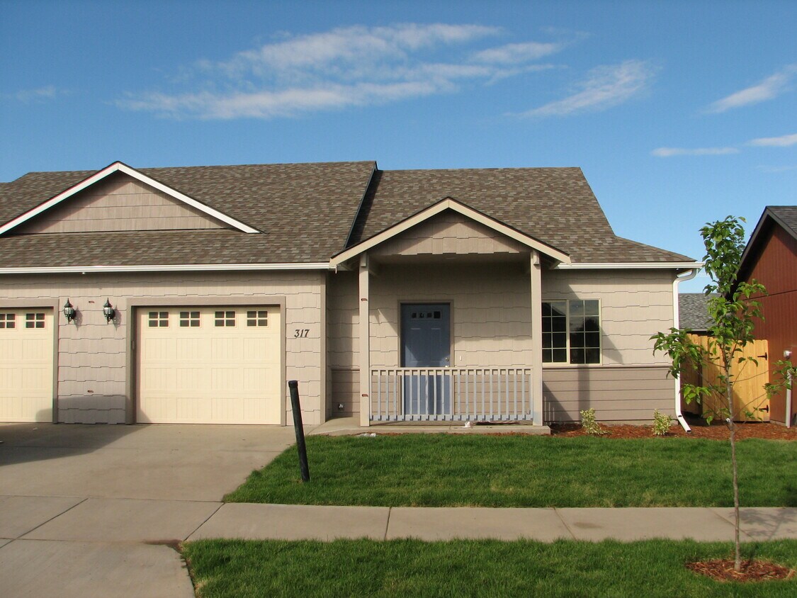 Foto principal - 316 Rosehaven St