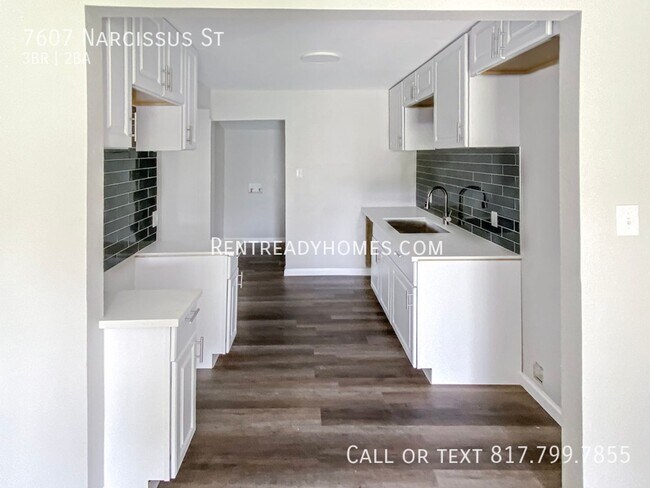 Foto del edificio - 7607 Narcissus St