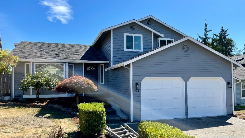 Foto principal - 1402 225th St SW