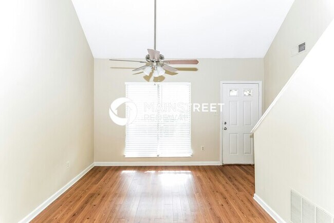 Foto del edificio - 3 Bedroom Pet-Friendly Home in Olive Branch, MS with Main Street Renewal