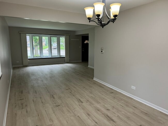 Building Photo - 8456 Dixon Ct