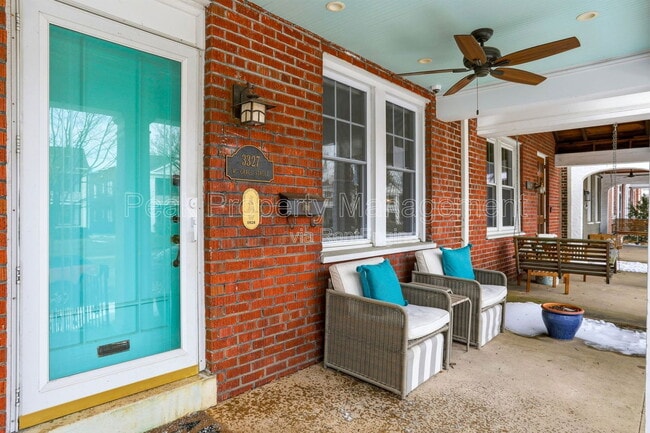 Building Photo - 3327 W Grace St