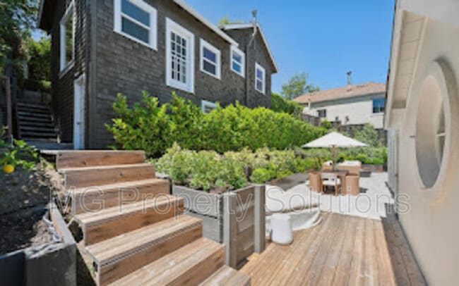 Building Photo - 1405 San Anselmo Ave