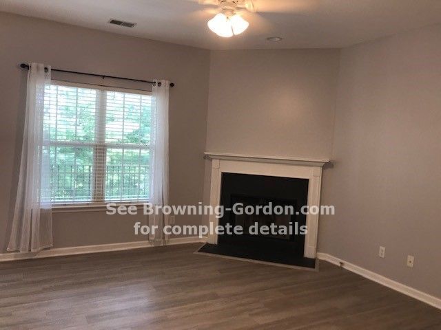 Foto del edificio - Pristine 2 bedroom that is cute as can be!