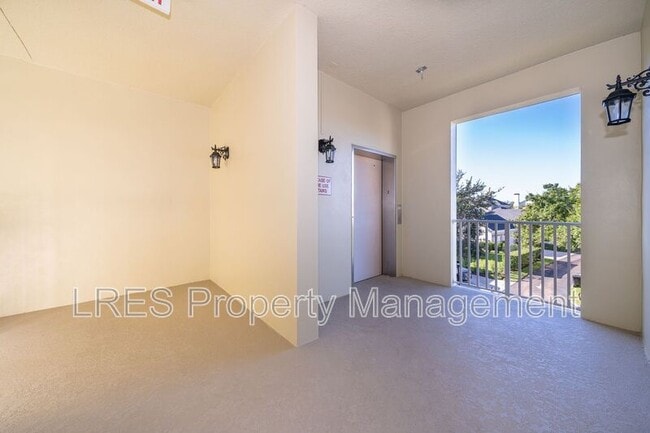 Photo - 1594 Common Way Rd House