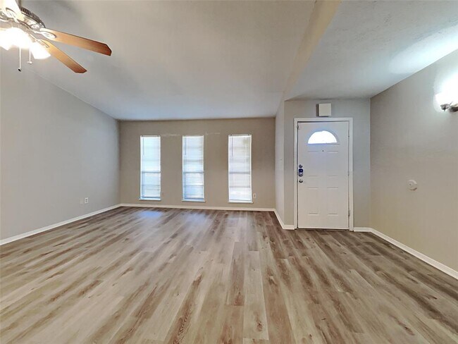 Building Photo - 430 Tara Plantation Dr