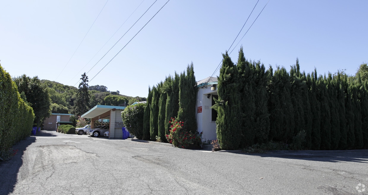 Aeolis Court Apartments 4840 4848 San Pablo Dam Rd El Sobrante CA Aeolis Court Apartments 4840 4848 San Pablo Dam Rd El Sobrante CA