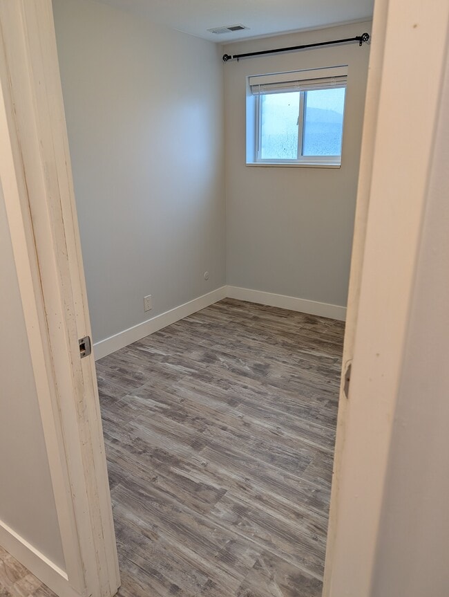 Building Photo - 11840 S 1300 W
