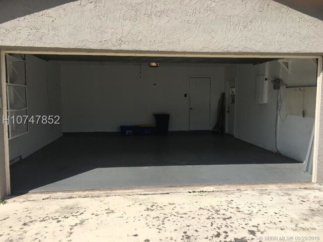 Building Photo - 4852 Blue Pine Cir