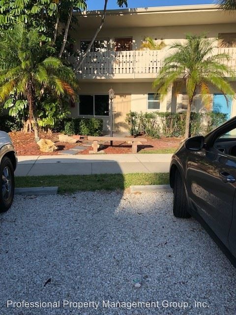 Building Photo - 1517 Ocean Dr