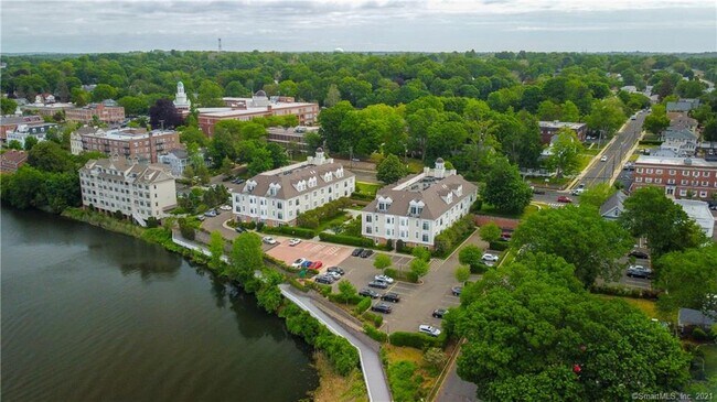 Foto del edificio - 144 East Ave