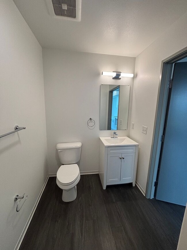 Interior Photo - Koz on Sandy