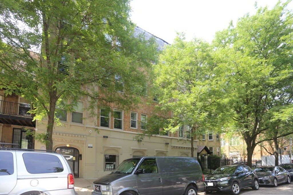 Primary Photo - 5054 N Winthrop Ave