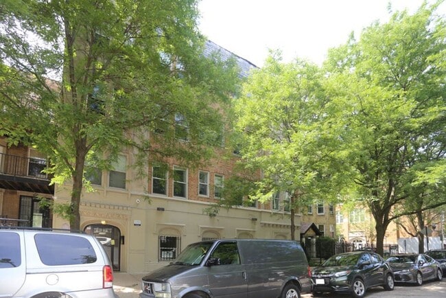 Building Photo - 5054 N Winthrop Ave