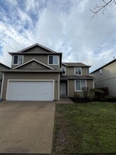 Building Photo - 843 Gina Ct SE