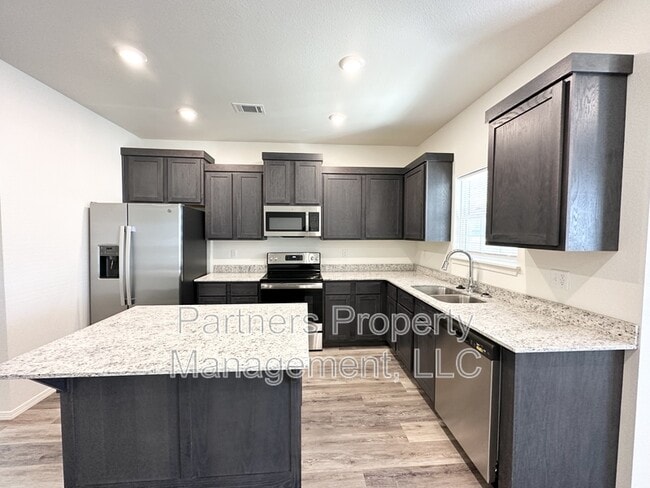 Building Photo - 779 S Rupple Rd