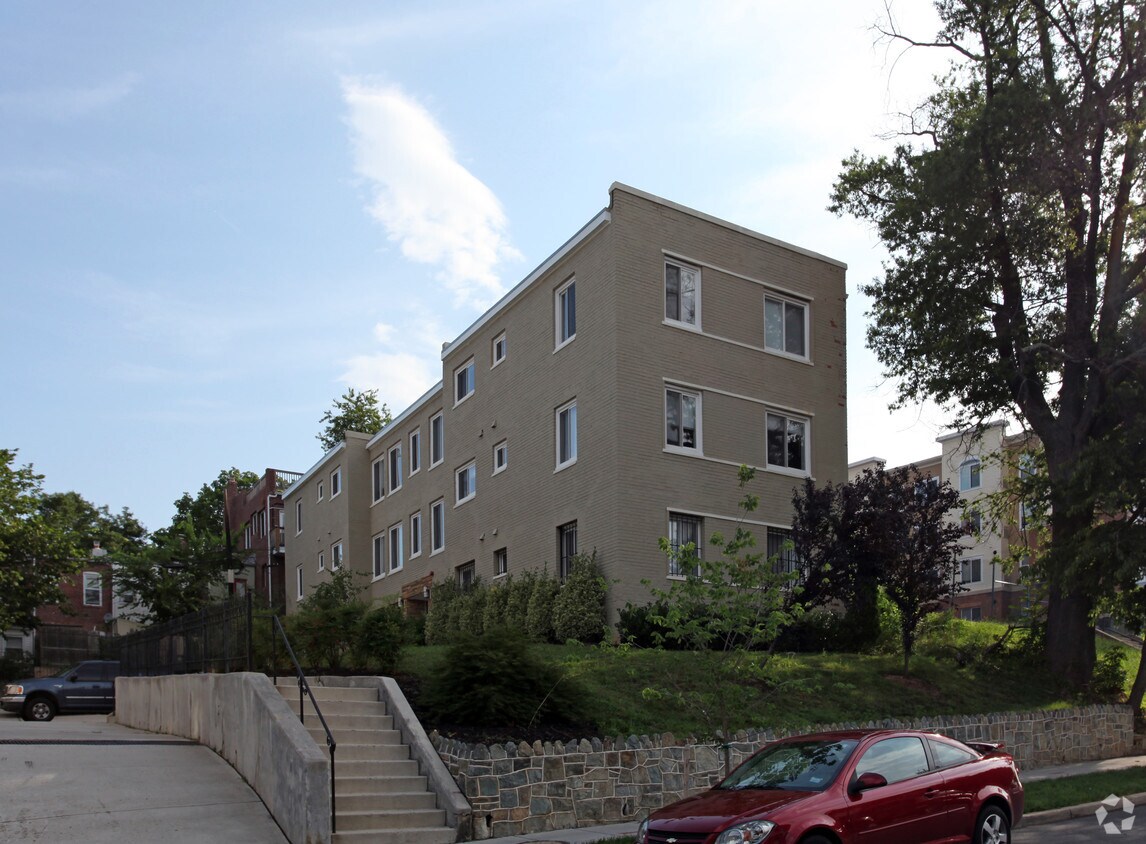 Primary Photo - 36 T St NE