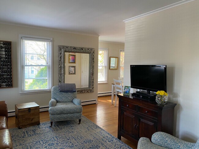 Foto del edificio - 32 Mead Ave