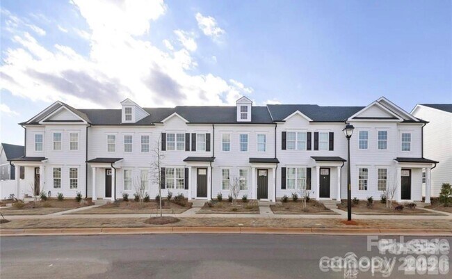 Foto del edificio - 8140 Jacey Ln