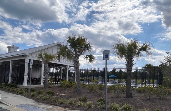 Foto del edificio - *Move in Special*  Spacious 3BR/2BA home in the Carnes area!