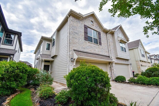 Foto del edificio - 8726 Laurel Crest Dr