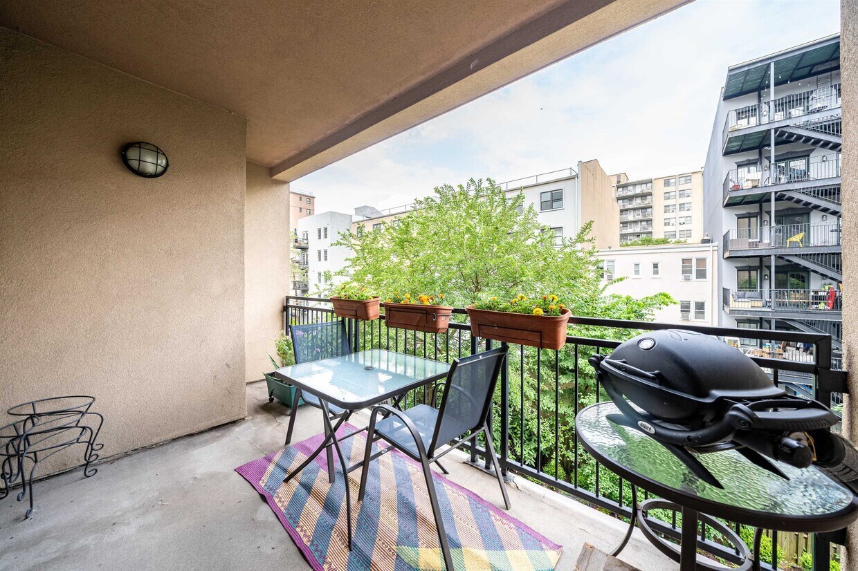 650 2nd St Unit 3C, Hoboken, NJ 07030 Condo for Rent in Hoboken, NJ