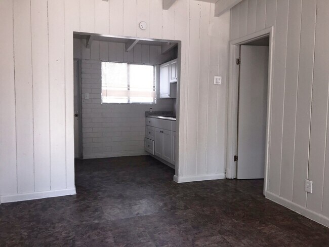 Building Photo - 1022 N. Palo Verde Blvd #G
