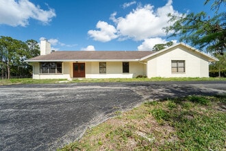 Building Photo - 5562 Reynolds Rd