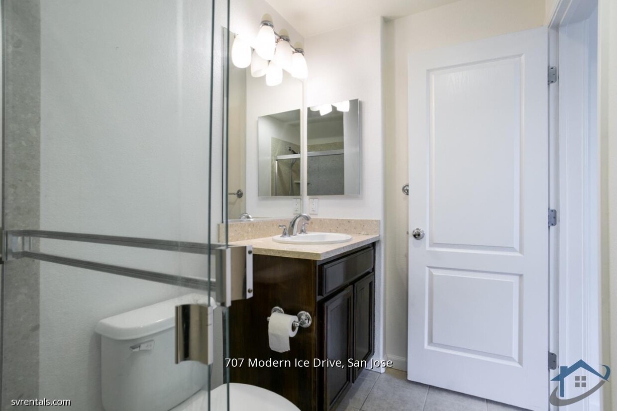 Primary Photo - 707 Modern Ice Dr