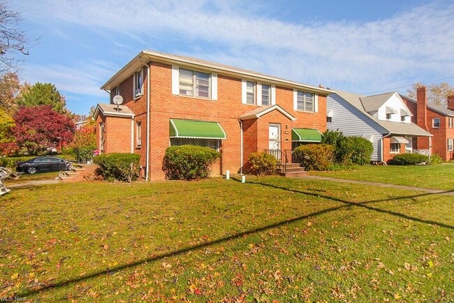 Building Photo - 3825 Mayfield Rd